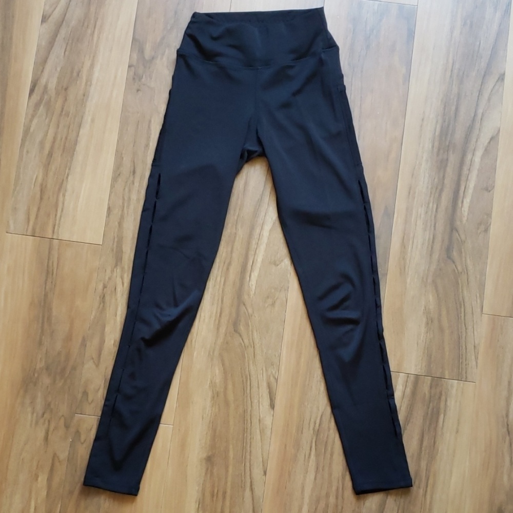 Black Pop Fit leggings